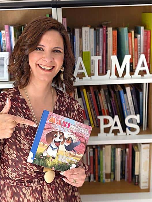 Rosario Jiménez con el cuento Maxi el petirrojo sensible